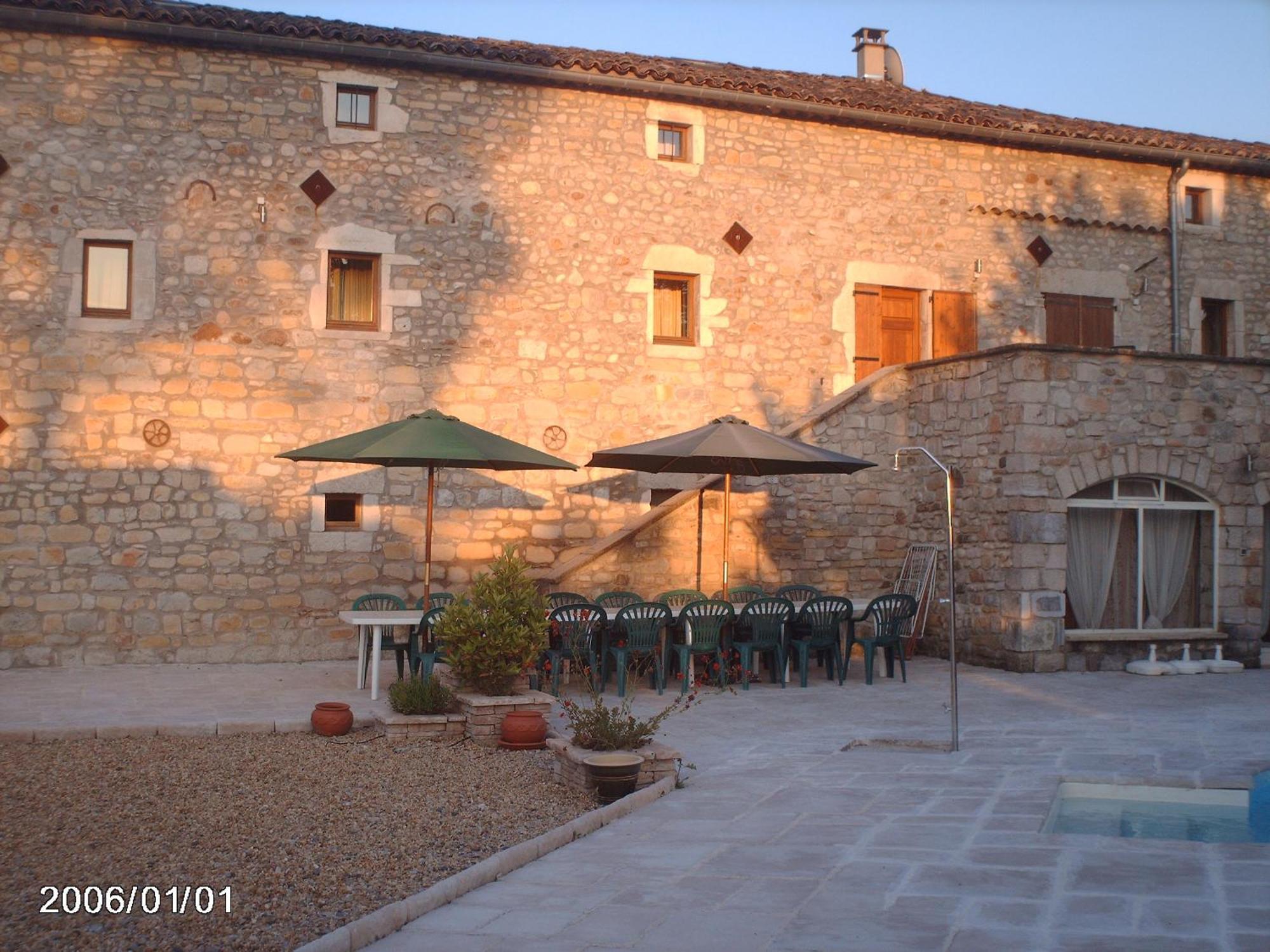 Gites et studios les cigales à Grospierres, piscine partagée, studio murier 2 personnes Exterior foto